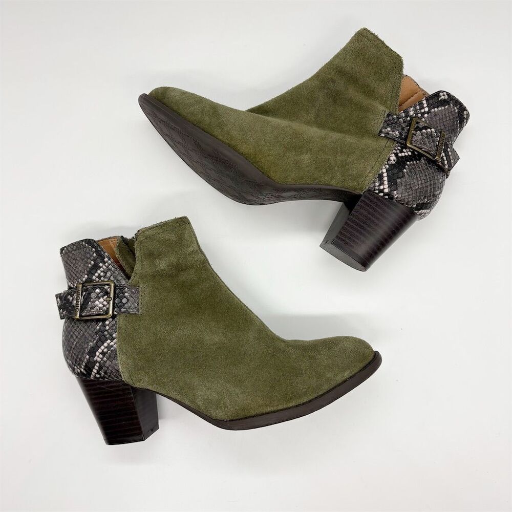 Vionic Naomi Snake Print Ankle Boots Size 7 Olive‎ Green Suede Block Heel Buckle
